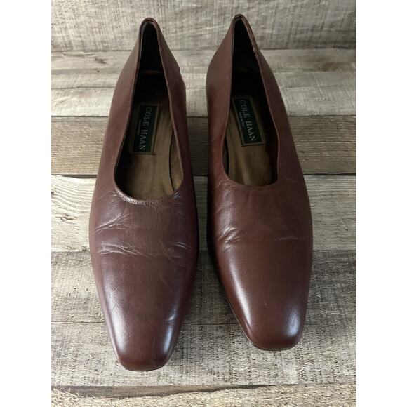 Cole Haan Brown Low Pump Heels Made In Italy Size 8 1/2 AA - Picture 1 of 5